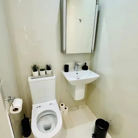 Apartmán Comfy 3-Bed Apartment, Central Bristol, Guests 5, Parking Available, High-Speed Wi-Fi
